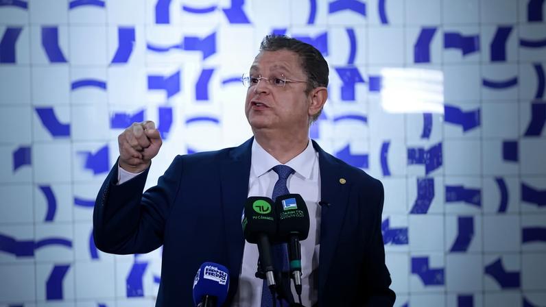 Oposição muda discurso e passa a defender escala 4x3; governistas veem estratégia para atrasar votação da PEC — Foto: Cristiano Mariz/Agência O Globo