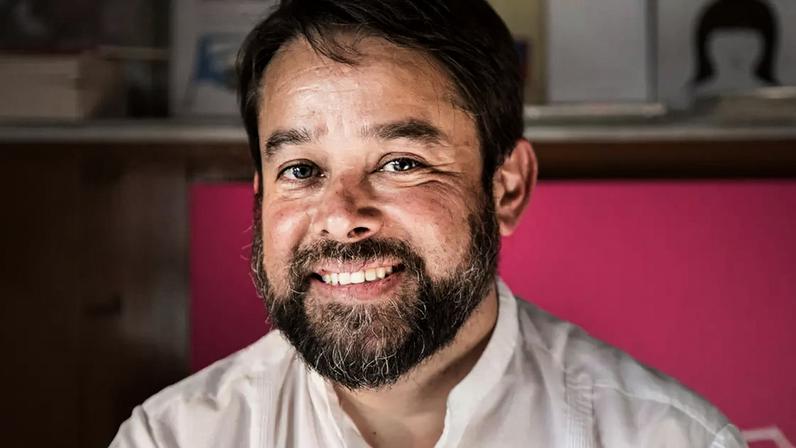 O mexicano Jesús Ramírez Bermúdez é neuropsiquiatra e escritor
