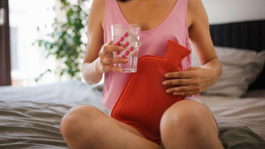 Entenda quando a cólica não é normal e pode indicar endometriose
