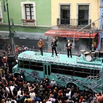 U2 grava clipe de nova música nas ruas do México