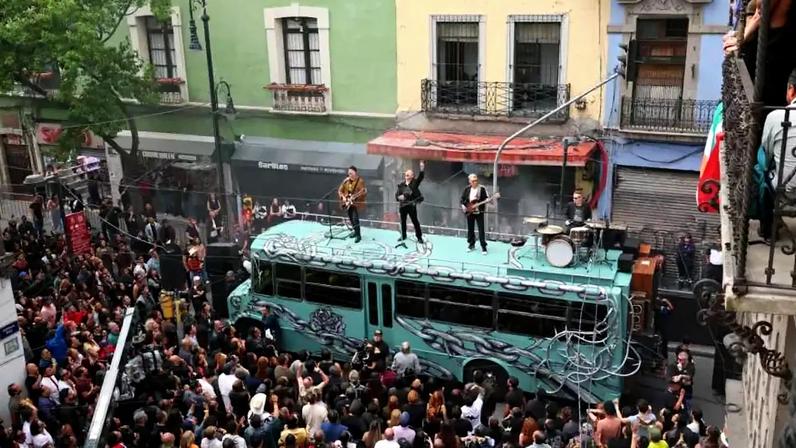 U2 grava clipe no México