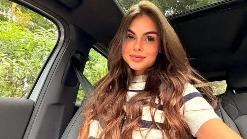 Amanda Kimberlly surpreende ao apagar 11 tatuagens e expor motivo