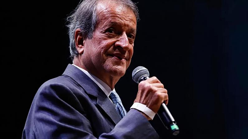 Ao negar chance de retirar a candidatura de Flávio Bolsonaro à Presidência, Valdemar Costa Neto disse que o PL vai 'até o fim nessa história'