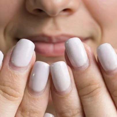 Cinco hábitos para unhas mais fortes e resistentes