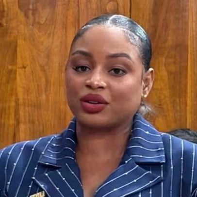 Ministros jamaicanos discutem proibição de inglês no parlamento
