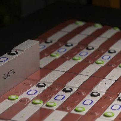 Reliance negocia com CATL e outros componentes para grandes sistemas de bateria