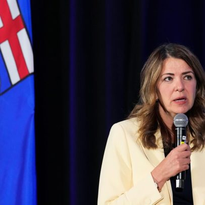 Premier de Alberta chama votação sobre o futuro da região petrolífera do Canadá