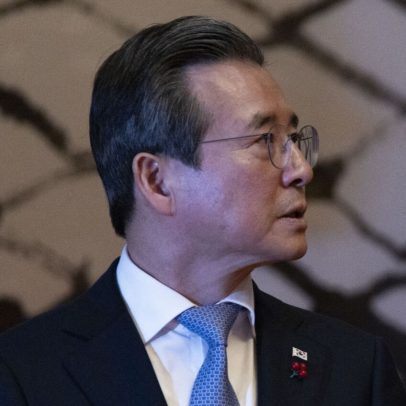 Tecnocrata coreano provoca debate sobre dividendos de cidadania com IA