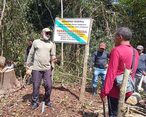 Jair Candor, head of the Funai protection unit for the Kawahiva, starts the physical demarcation of the territory.