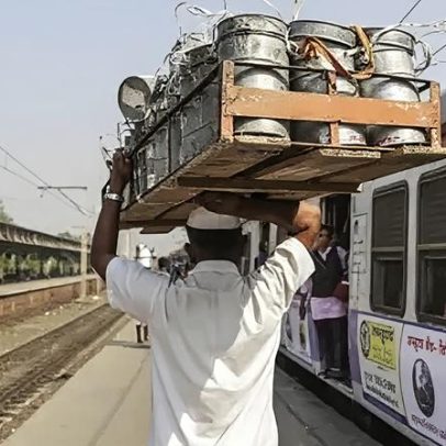 Dabbawalas de Mumbai: 100 anos alimentando milhões, agora desaparecem