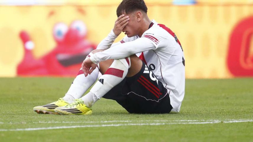 Joaquin Freitas lamenta perda do título do River Plate para o Belgrano no Torneo Apertura 2026