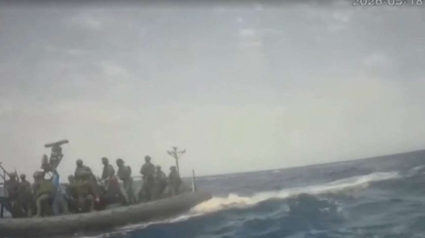 Barco da Marinha israelense intercepta flotilha a caminho de Gaza 18 de maio de 2026 Captura de tela/Divulgação via REUTERS