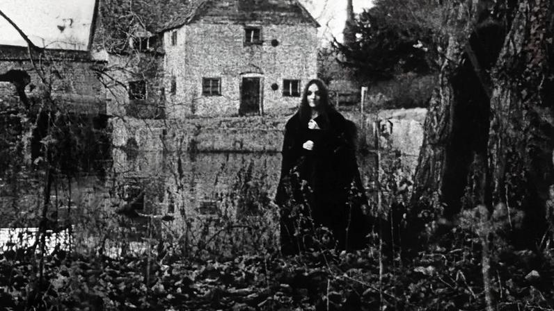Black Sabbath, capa do primeiro disco