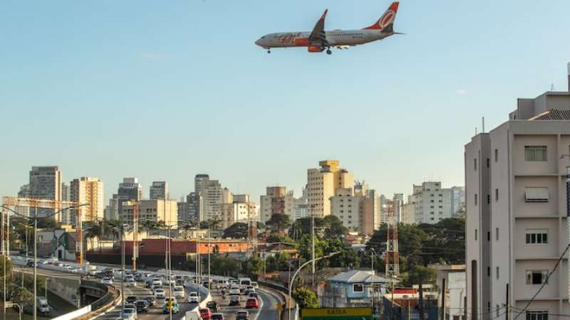 Segundo Abear, reajuste do QAV tem 'impactos gravíssimos na conectividade do País'
