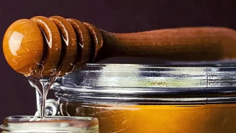 Diversos tipos de mel e formas simples de usar no dia a dia