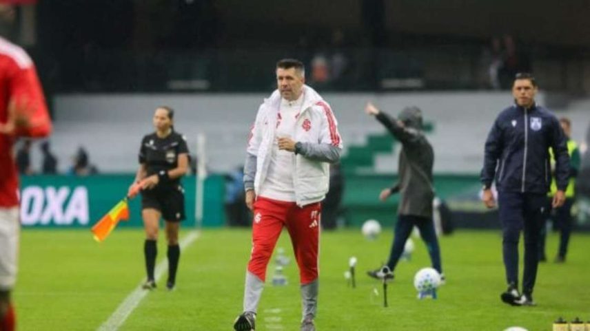 Borré fez um dos gols do Internacional contra o Coritiba –