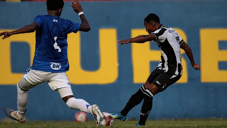 Joias do bairro atuando contra a equipe do Cruzeiro pelo Sub-20