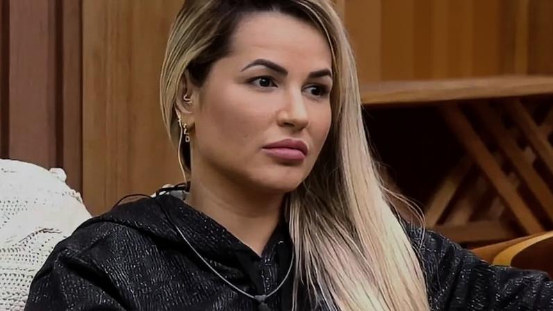 Deolane Bezerra.