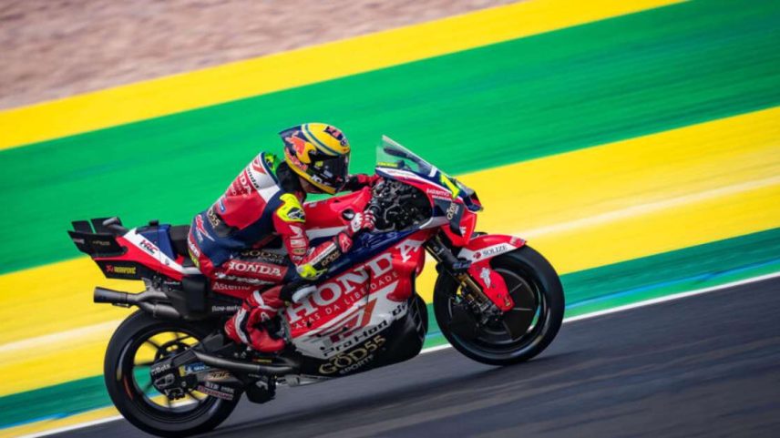 Moreira aquece sua moto na pista do Autódromo Internacional Ayrton Senna, em Goiânia, no dia 20 março de 2026.