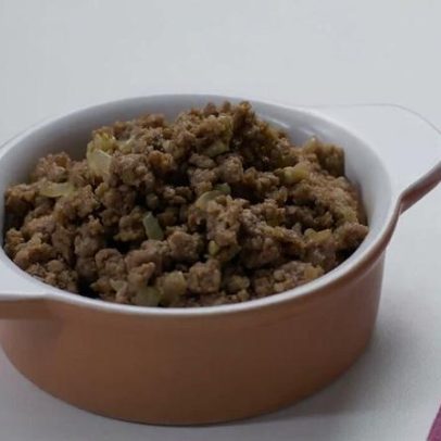 Lasanha de carne com molho branco de Talitha Morete