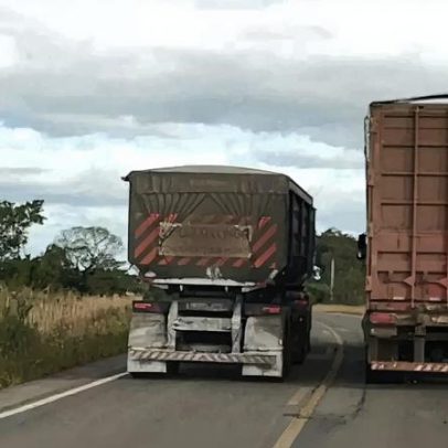 Carreta de 70 toneladas é interceptada após ultrapassagem proibida em curva