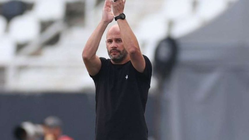 Franclim Carvalho enaltece vitória sobre o Corinthians no Nilton Santos –