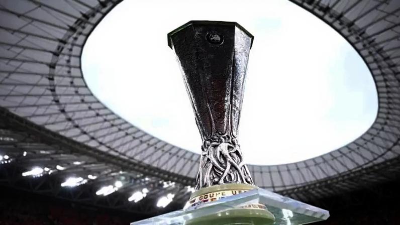 Foto: Michael Regan/Getty Images - Legenda: ESPN fecha acordo por transmissão de torneios Uefa / Jogada10