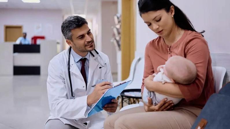 Certos sinais de alerta podem indicar a necessidade de avaliação médica imediata