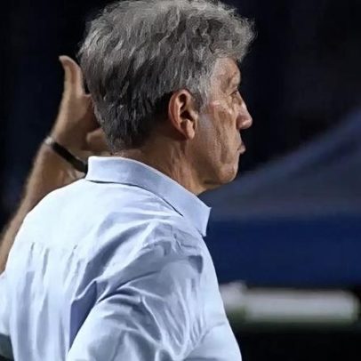 STJD denuncia Vasco por copos arremessados no gramado