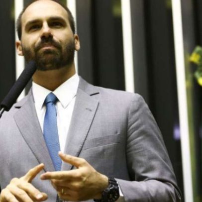 Contrato aponta Eduardo como produtor do filme de Bolsonaro e capta recursos