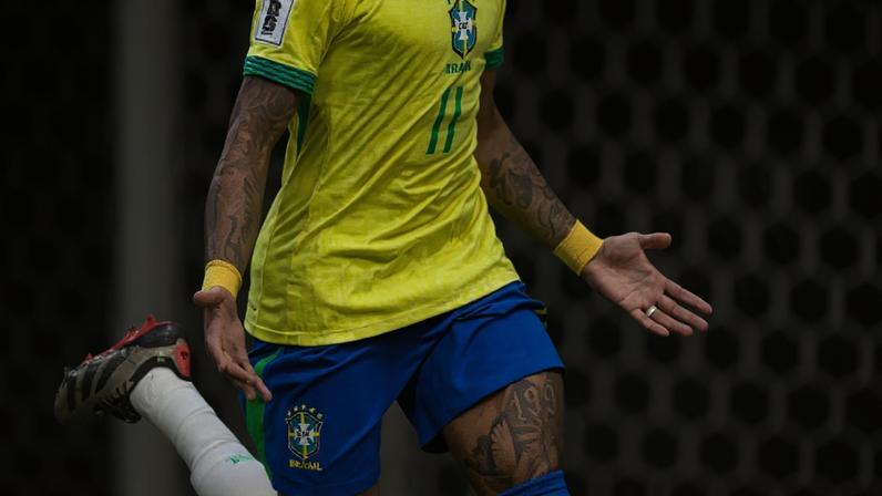 Raphinha jogando na Seleção Brasileira