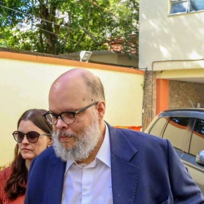 Ed Motta se defende em depoimento e nega xingamento após incidente