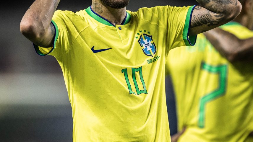 Neymar comemora o gol 79 com a camisa da seleção brasileira — Foto: Pedro Martins / Foto FC