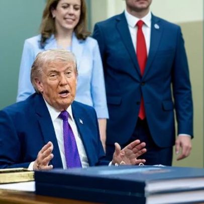 Funcionários do DOJ avaliam acordo na ação de Trump contra o IRS