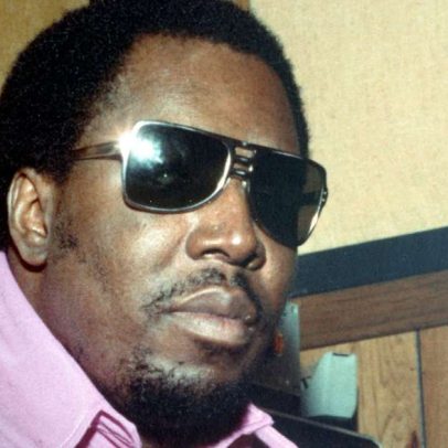 Cantor e produtor Clarence Carter morre aos 90 anos