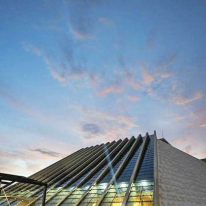 Teatro Nacional de Brasília, a pirâmide sem ápice de Niemeyer, símbolo cultural