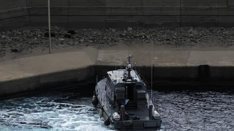 Os ativistas da “Flotilha de Gaza” desembarcaram no porto de Atherinolakkos, em Creta, em 1º de maio de 2026.