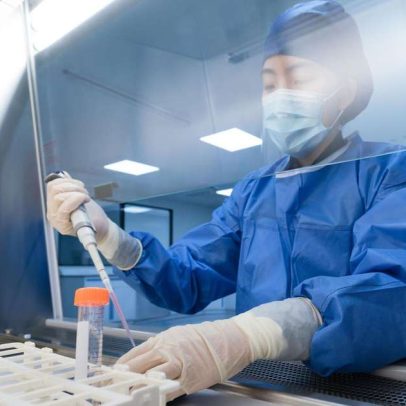 Vacina britânica contra Ebola deve iniciar testes em meses