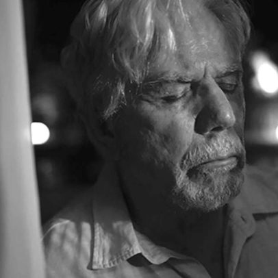 Reginaldo Faria lança filme aos 88 anos que emociona e inspira ligações aos pais