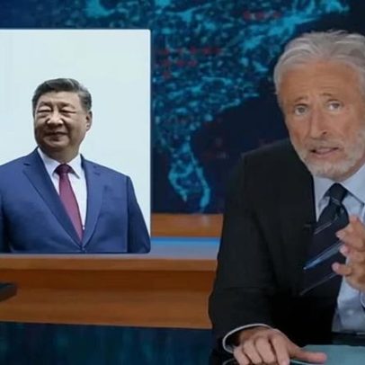 Jon Stewart comenta visita de Trump a Xi: o que ficou foi o Instagram?