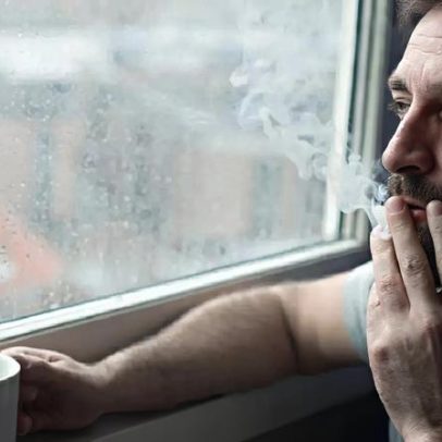 Cafeína e cigarro: como a mistura afeta o cérebro e dificulta parar de fumar