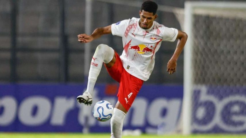 Alix Vinícius pelo Red Bull Bragantino