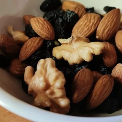 Mistura de frutos secos pode fazer bem ao cérebro, dizem especialistas