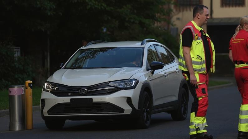 Veículo usado por motorista para avançar sobre pedestres em Leipzig