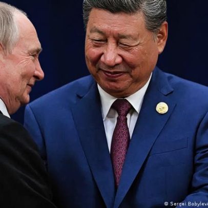 Putin visita Pequim para encontro com Xi Jinping