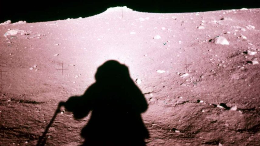 Documentos secretos liberados pela NASA revelam relatos chocantes de astronautas das missões Apollo sobre luzes e objetos misteriosos na Lua
