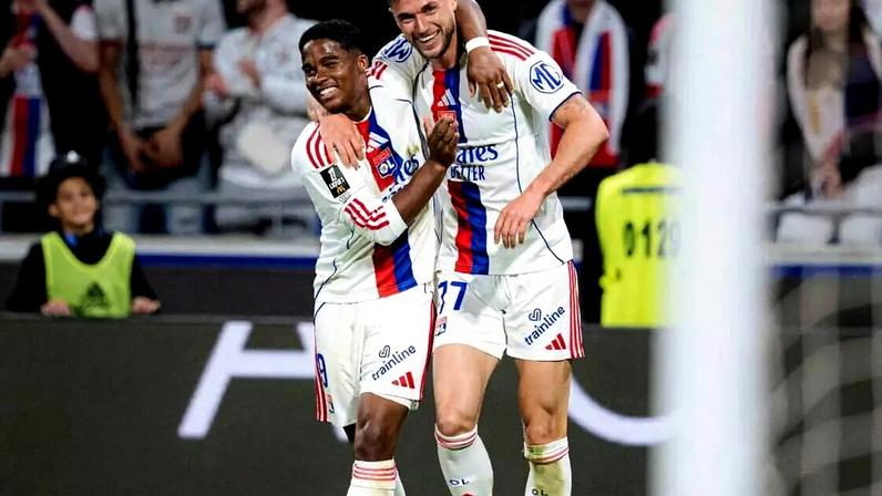 Endrick teve mais uma boa atuação com a camisa do Lyon –