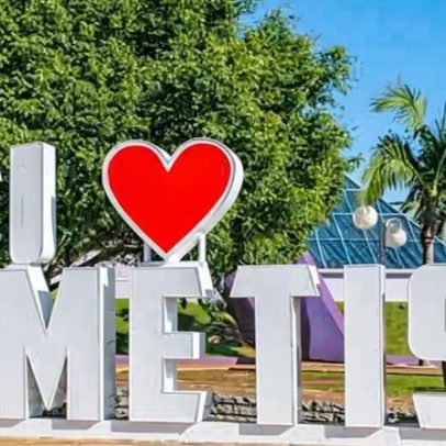 Igreja com revestimento de ametista atrai atenção em cidade brasileira