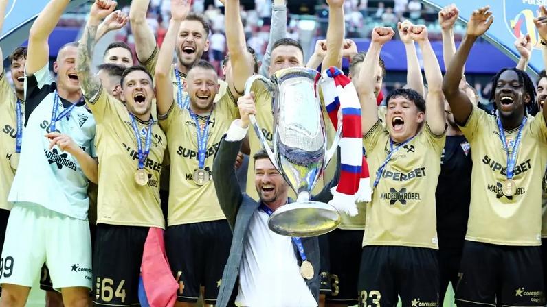 Górnik Zabrze volta ao topo e conquista a Copa da Polônia após mais de 50 anos —