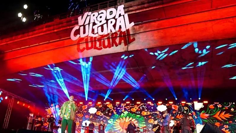 Péricles fez um dos shows mais aguardados do Palco do Anhangabaú neste sábado, 23, primeiro dia da Virada Cultural 2026